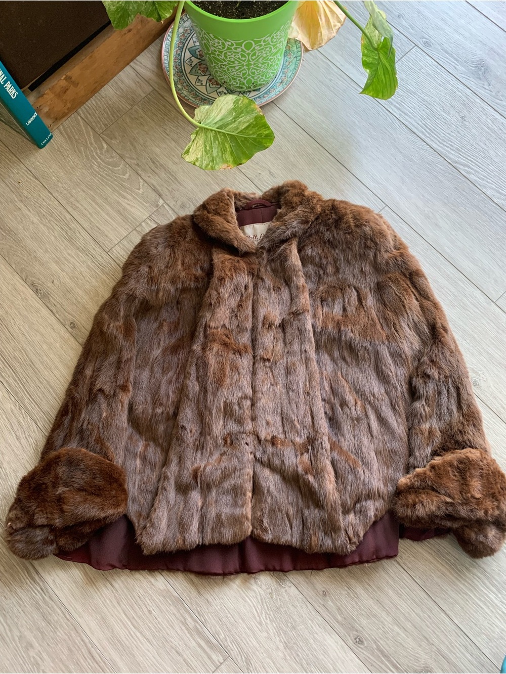 Vintage 60s Holt Renfrew Capelet